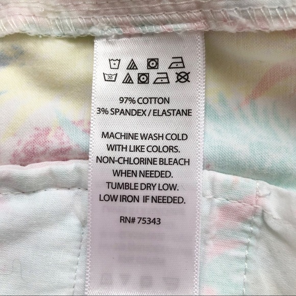 Cynthia Rowley Novelty Pineapple Print Shorts - Picture 5 of 6